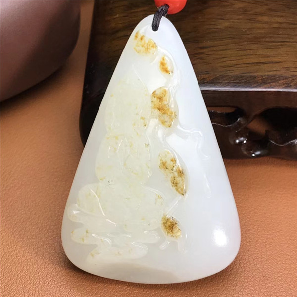 收藏级精品新疆和田玉籽料作品观音