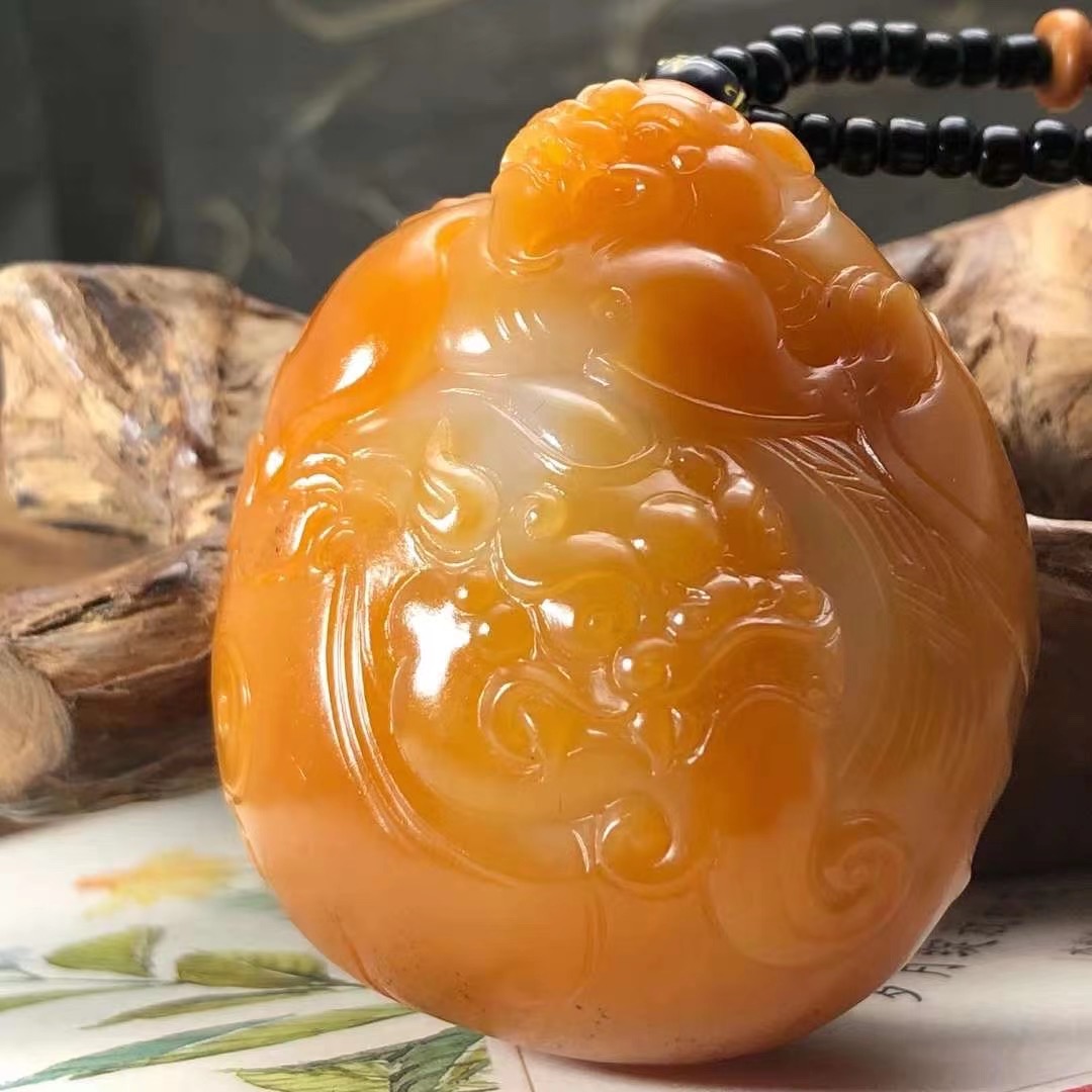 招财瑞兽 高品 黄沁籽料 苏工精品 157.119g 