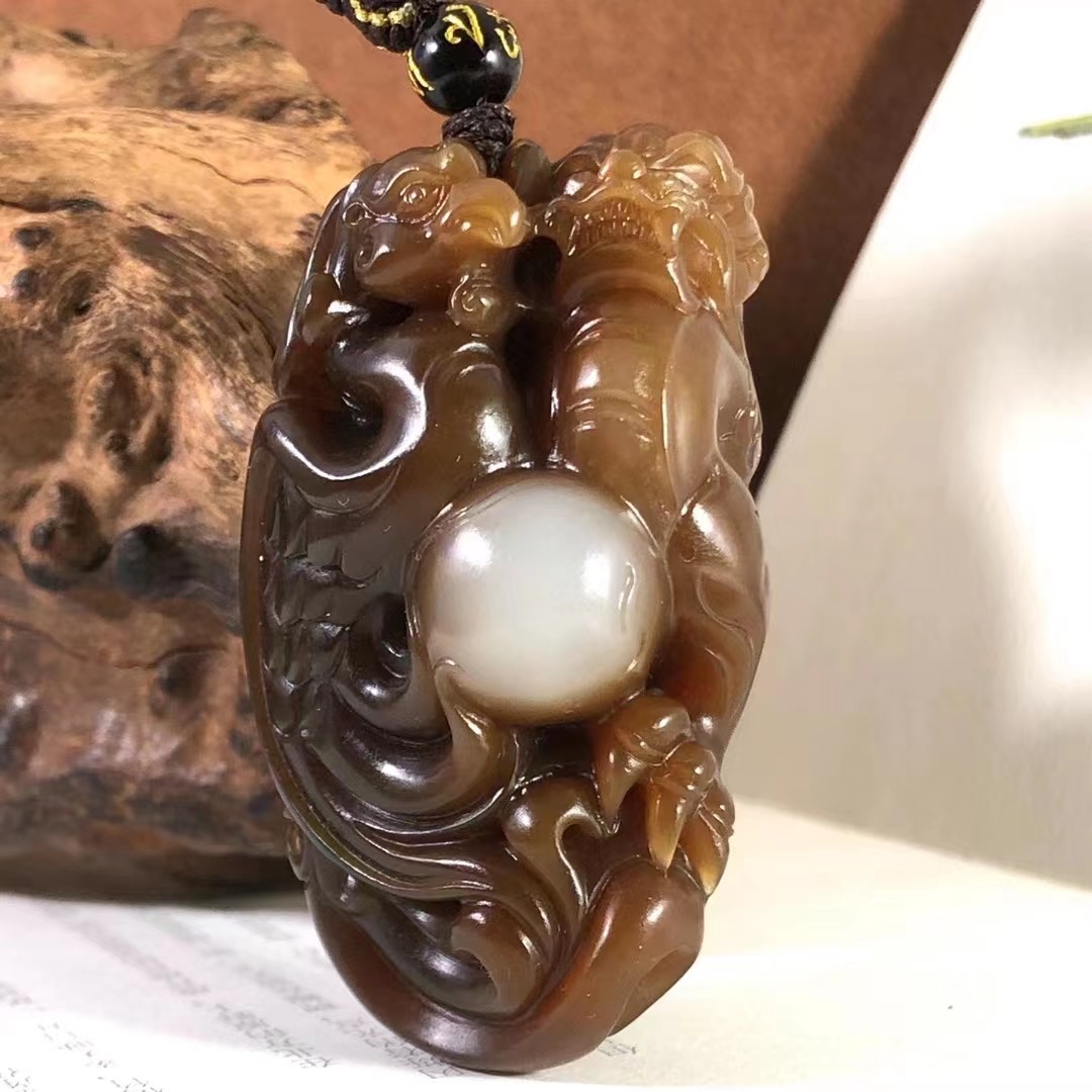 双龙戏珠